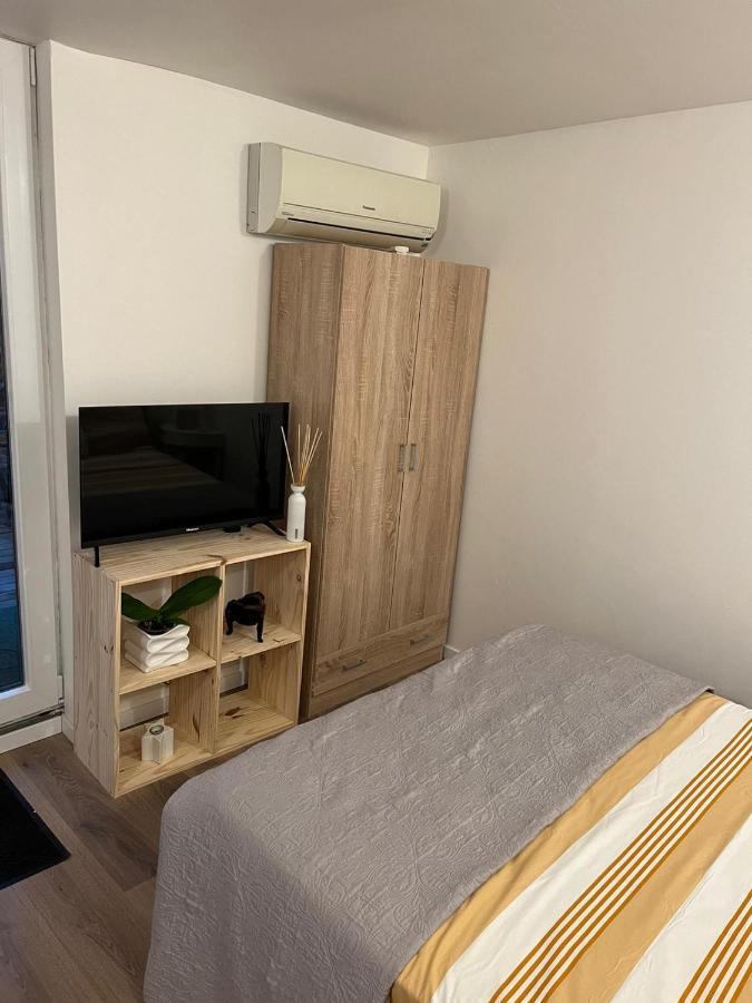 Abrilove Castres  Exteriör bild